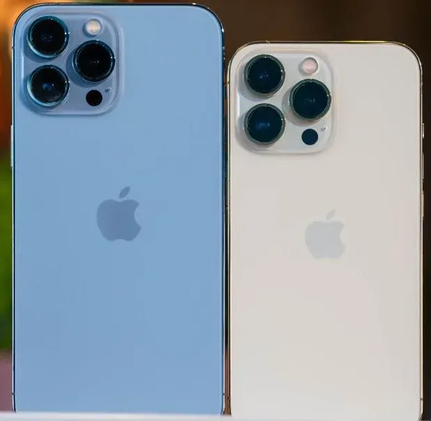 Which iPhone has the best camera zoom
