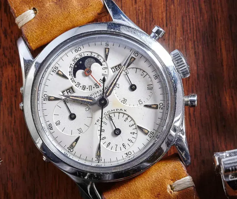 Universal Genève Tri-Compax Moonphase